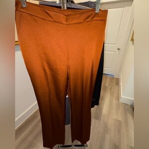 Chicos Satiny Pants Sz 1.5